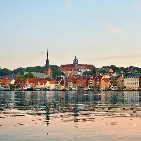 Poseby - Strandnah & Im Gruenen Mit Kamin Dom wakacyjny