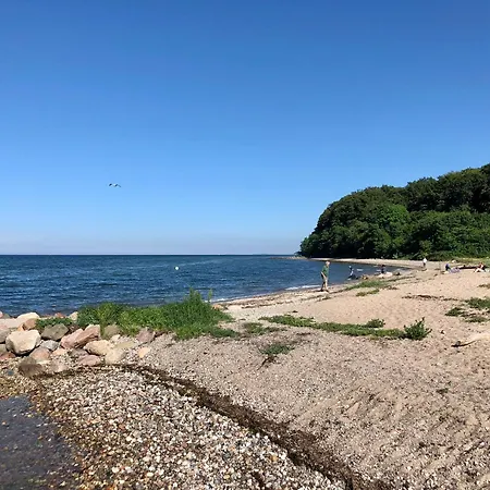 Poseby - Strandnah & Im Gruenen Mit Kamin Westerholz