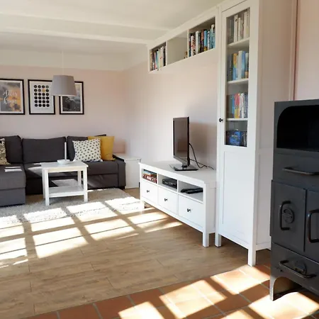 Poseby - Strandnah & Im Gruenen Mit Kamin Dom wakacyjny