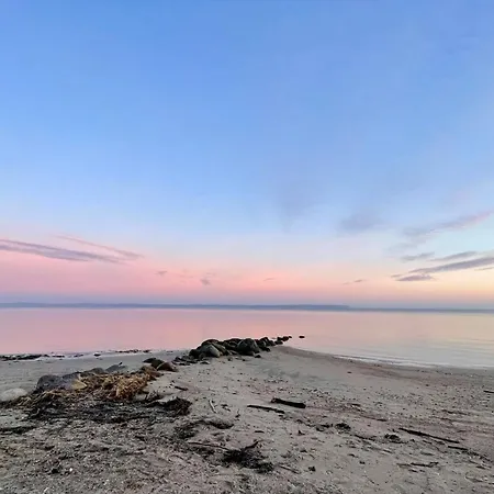Poseby - Strandnah & Im Gruenen Mit Kamin Westerholz