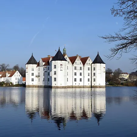 Poseby - Strandnah & Im Gruenen Mit Kamin Dom wakacyjny